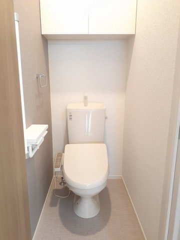トイレ　清潔感のあるトイレです