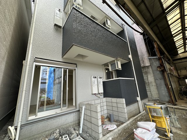建物外観　建設中