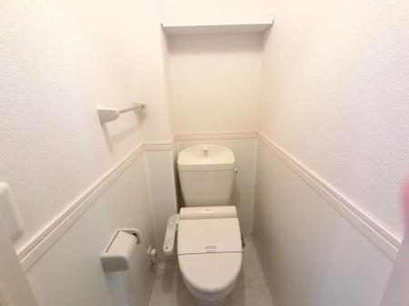 トイレ　※反転写真。現状優先。