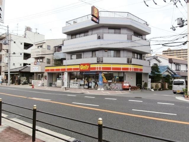 コンビニ　デイリーヤマザキ苅田六丁目店（コンビニ）まで272m