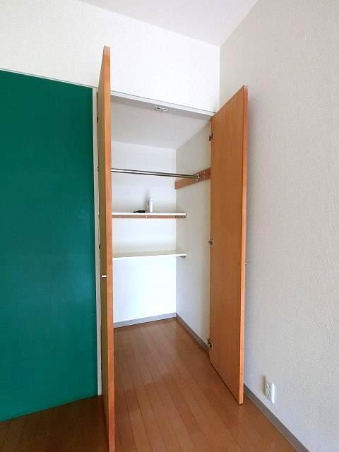 収納　クローゼット
