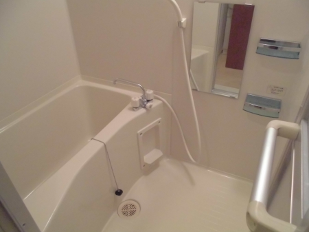 バス・シャワールーム　「バス・トイレ別です」