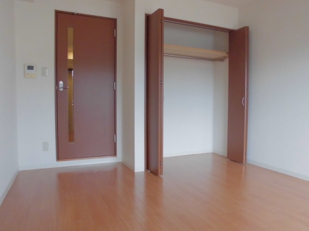 その他部屋・スペース　「清潔感のあるフローリングのお部屋です」