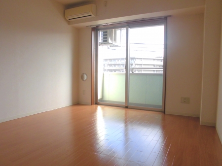 居室・リビング　「洋室7.2帖のお部屋です」