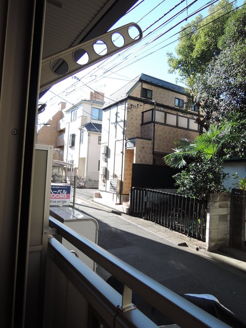 眺望　★早稲田通りから少し入って周辺は静かな住宅街です★