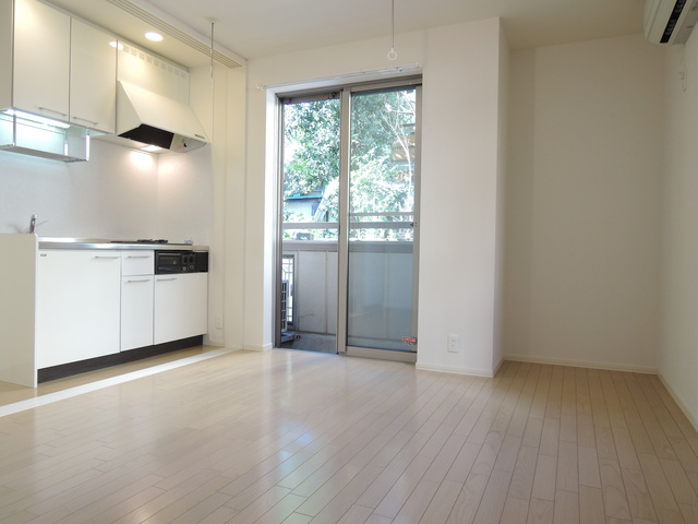 居室・リビング　★キレイなお部屋です★