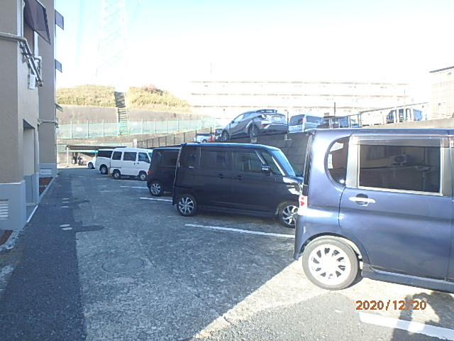 駐車場　敷地内駐車場※空き要確認。