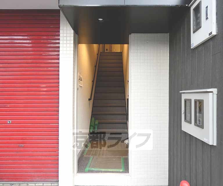 その他共有部分　建物入口です。