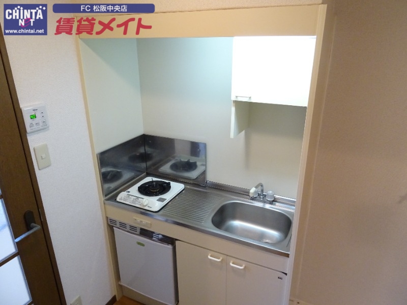 キッチン　同タイプ部屋写真です。