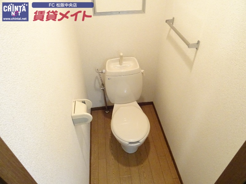 トイレ　同タイプ部屋写真です。