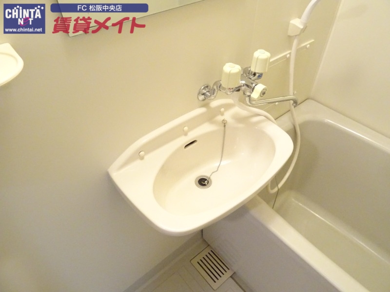 洗面設備　同タイプ部屋写真です。