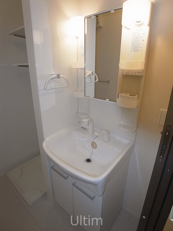 洗面設備　※別のお部屋のお写真です。御参考までに。