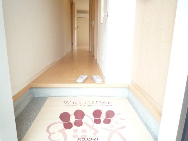 玄関　玄関に靴箱ございます。