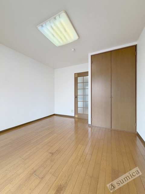 居室・リビング　日当たりのいいお部屋です♪