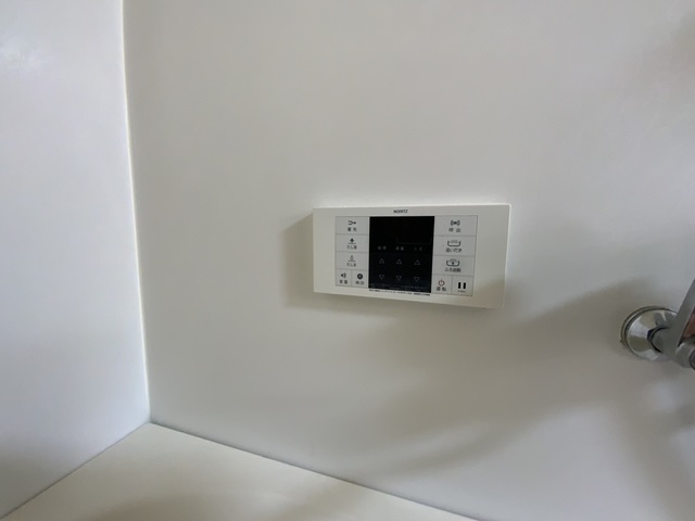 その他設備　スイッチ一つで追焚、湯張りができます