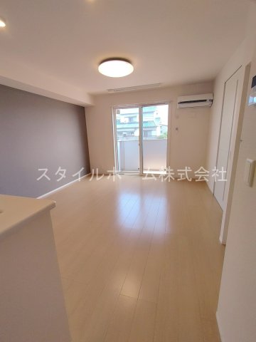 居室・リビング　別部屋です。