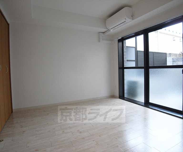 居室・リビング　約７帖のすっきりとしたお部屋です。
