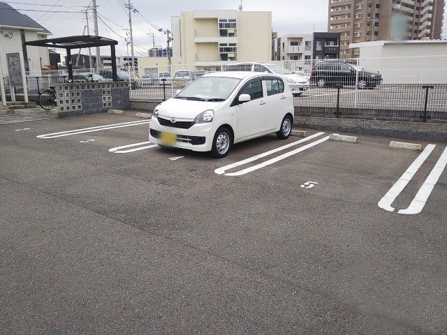 駐車場　※現況優先。