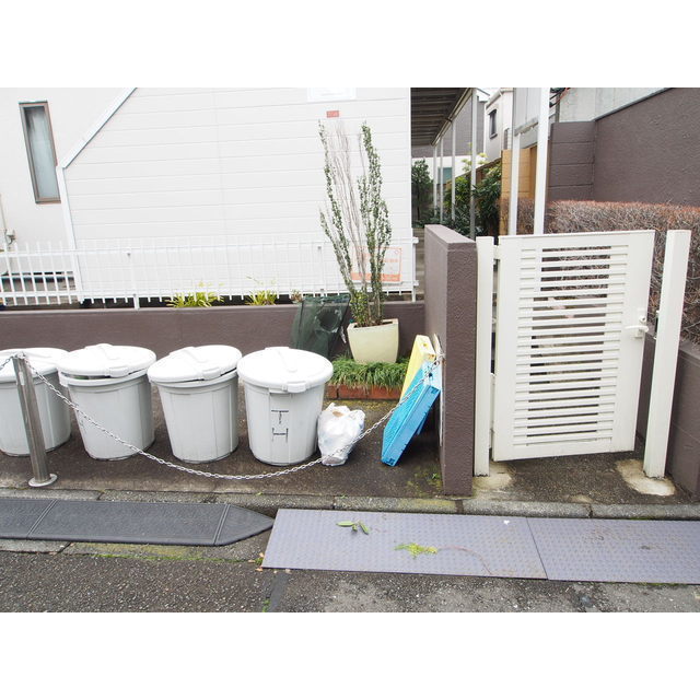 その他　敷地内ゴミ捨て場も完備