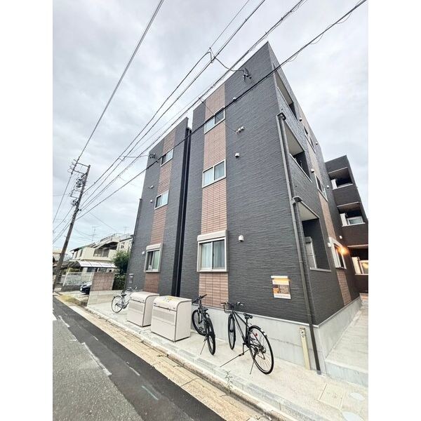 建物外観　外観　オートロック付　宅配ＢＯＸ有り