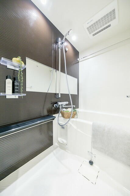 バス・シャワールーム　※写真は同タイプ住戸です。