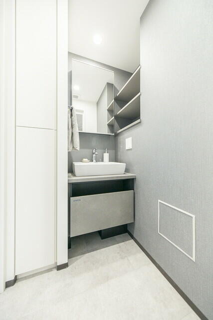 洗面設備　※写真は同タイプ住戸です。