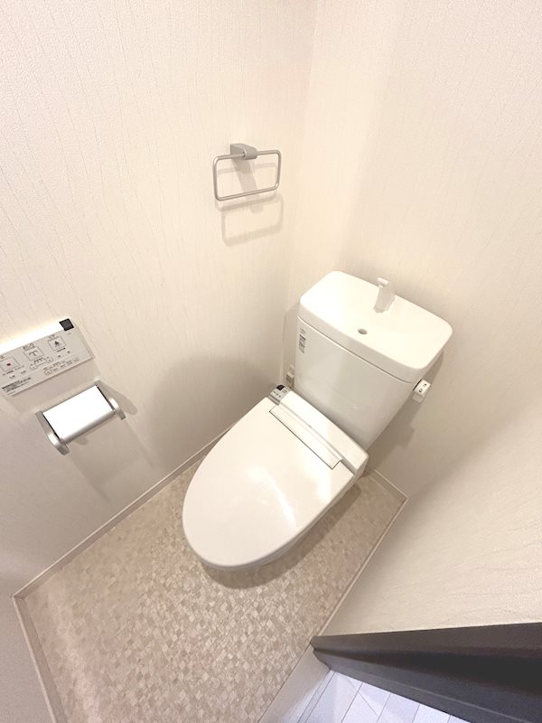 トイレ　☆温水洗浄便座☆