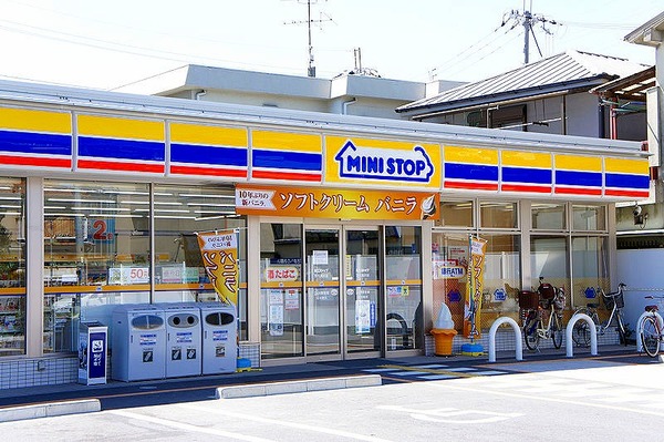 コンビニ　ミニストップ青葉堂浪速元町店（コンビニ）まで86m