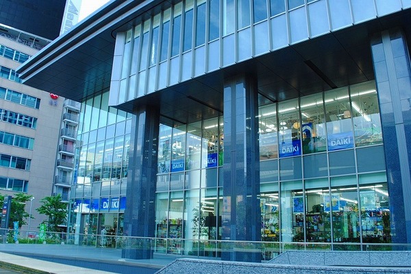ホームセンター　ＤＣＭダイキなんば店（ホームセンター）まで774m