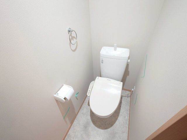 トイレ　別部屋の写真です