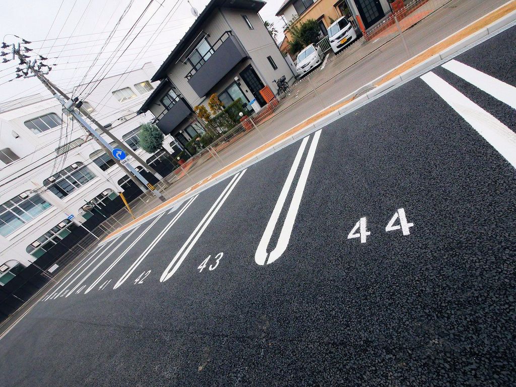 駐車場　駐車場