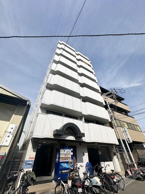 建物外観　駅まで徒歩６分の好立地物件です♪