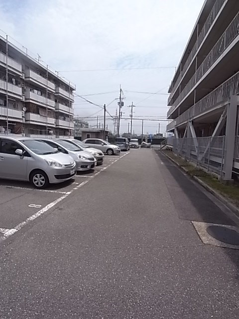 駐車場　駐車スペースもあります