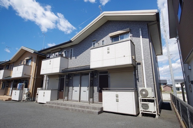 建物外観　ウェルシーI