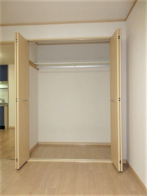 収納　写真は別の部屋のものです。