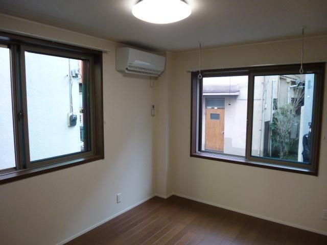 居室・リビング　居間です