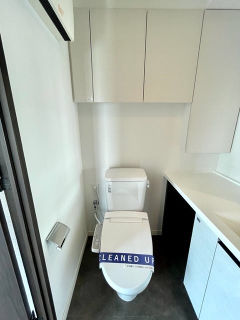 トイレ　※別部屋の参考写真です。