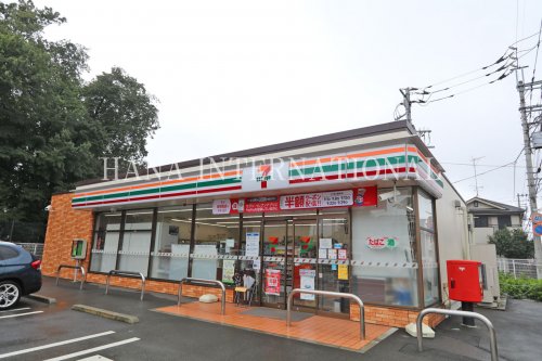 コンビニ　セブンイレブン（コンビニ）まで396m