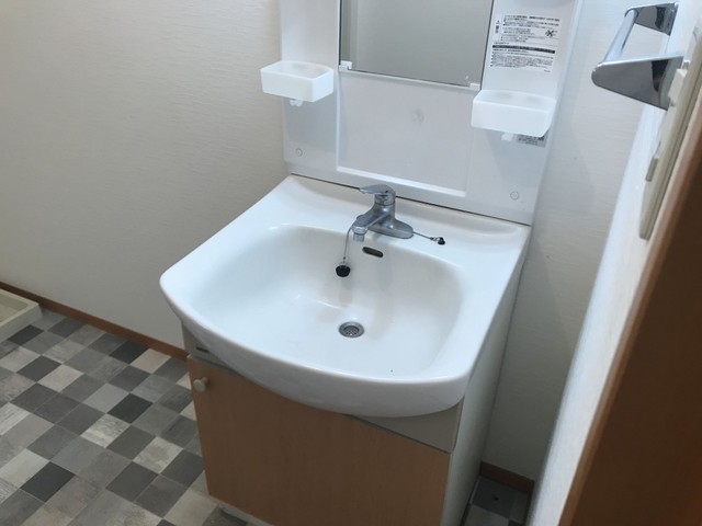洗面設備　【洗面化粧台】同じ間取りの別部屋の写真です