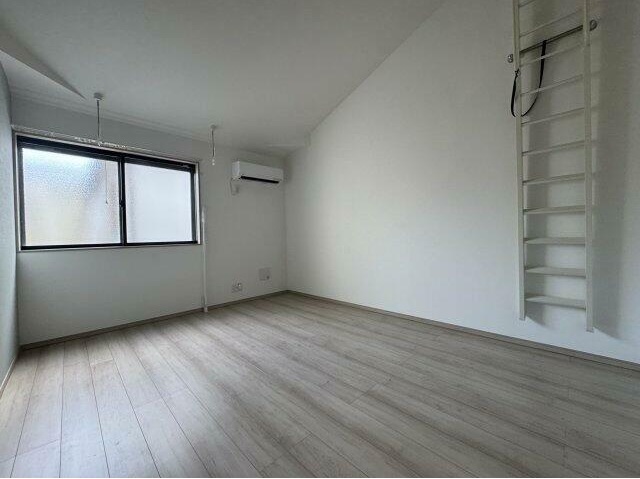 居室・リビング　開放感のあるゆったりとしたお部屋です♪