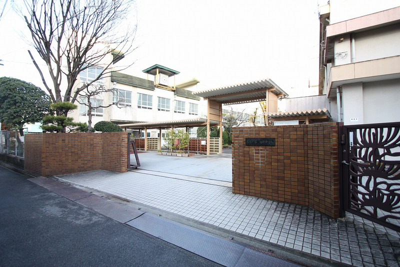 中学校　菊井中学校（中学校）まで628m