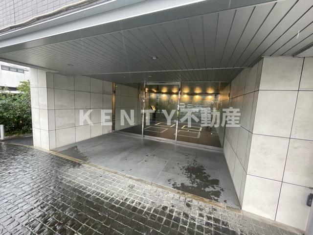 エントランス　清潔なエントランスです