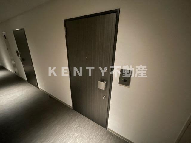 玄関　収納もある玄関です