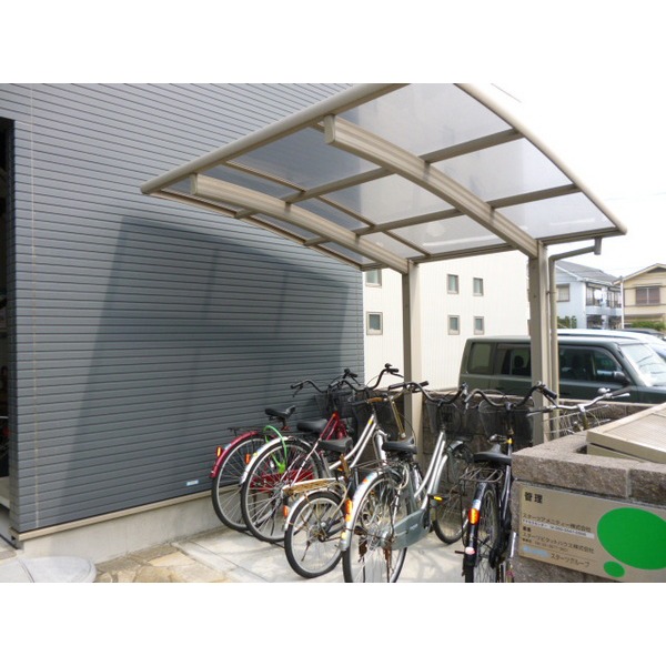 その他共有部分　駐輪場屋根付き。