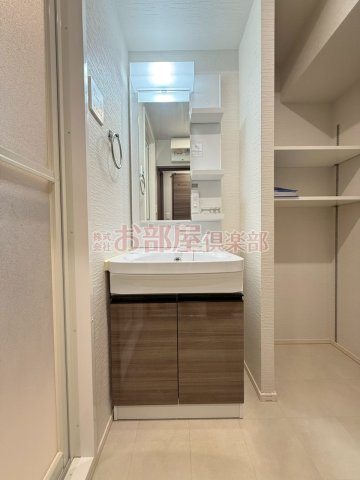 洗面設備　使いやすい洗面所です