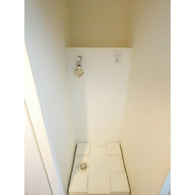 洗面設備　■室内洗濯機置き場