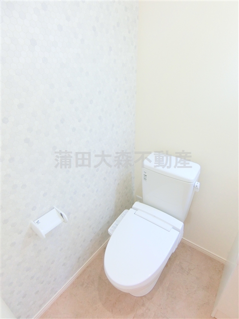 トイレ　温水洗浄便座付きのトイレ
