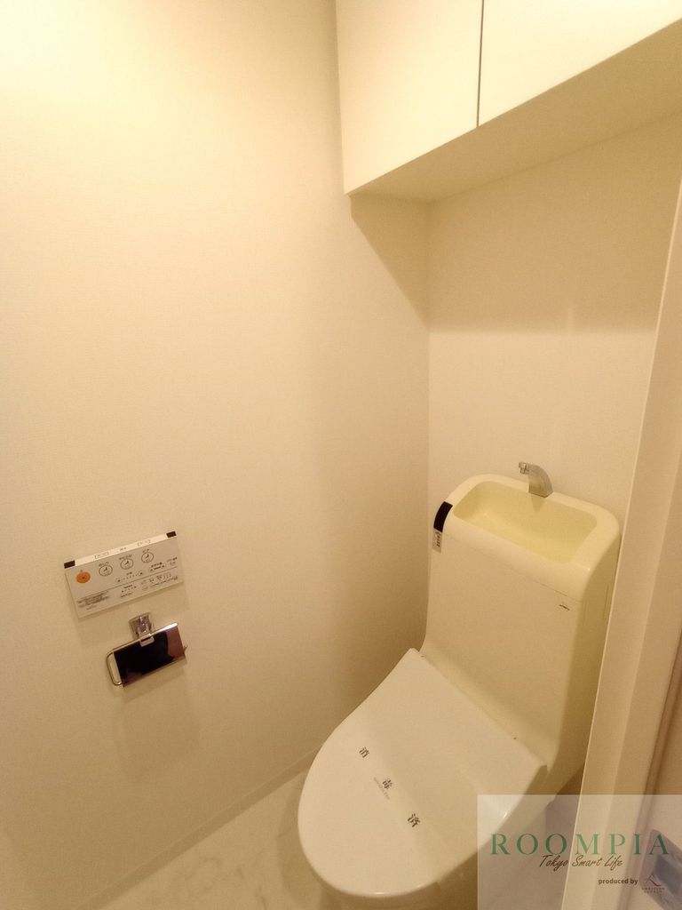 トイレ　※同タイプの別のお部屋です。