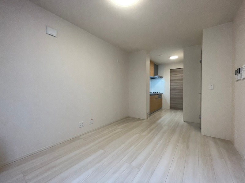 居室・リビング　広くてキレイなお部屋が広がっていて、充実した生活が送れそう。