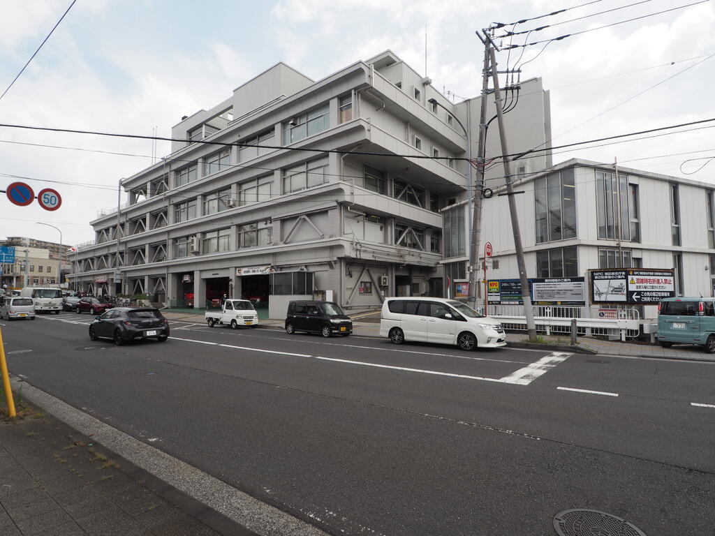 役所　横浜市旭区役所（役所）まで547m